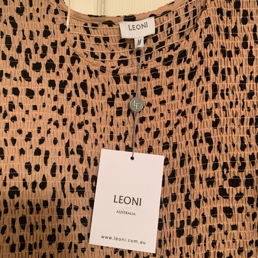 Adorable leopard print dress!